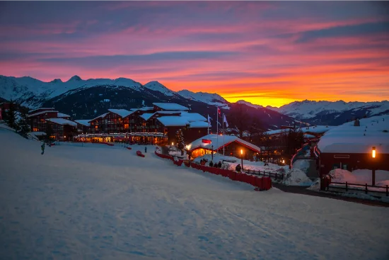 Stazione sciistica della Savoia nelle Alpi francesi